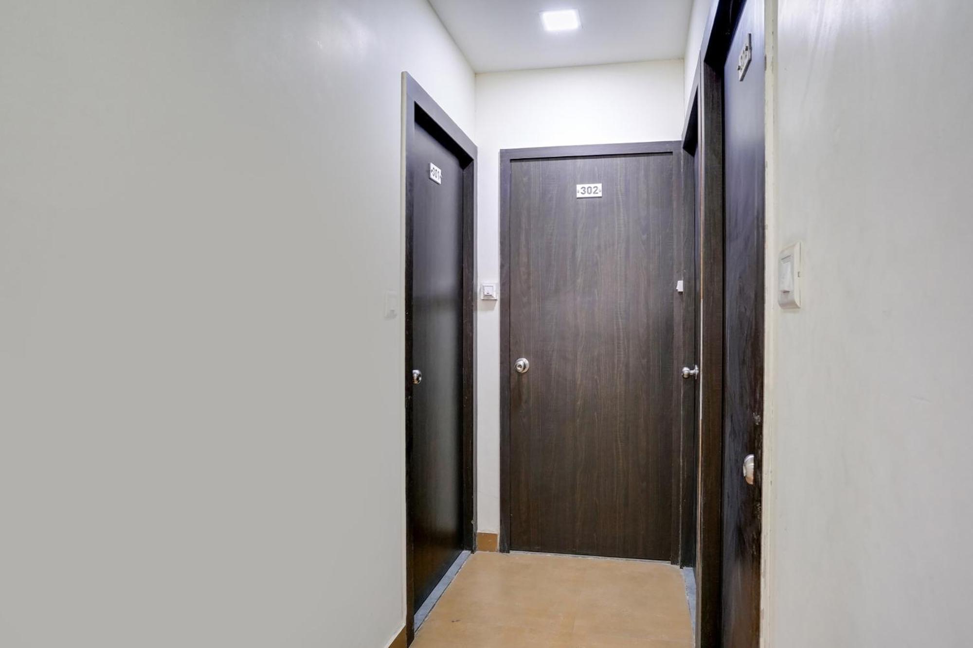 Hotel O Ashwi Navi Mumbai Bagian luar foto