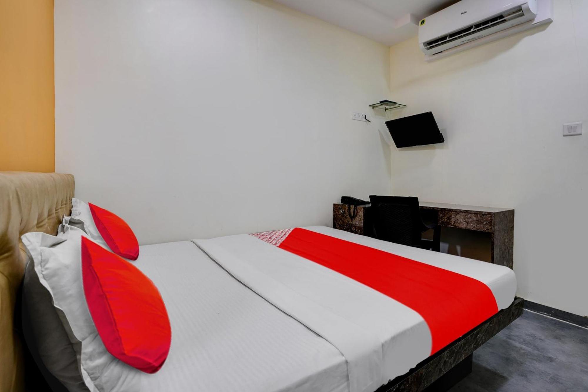 Hotel O Ashwi Navi Mumbai Bagian luar foto